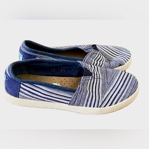 Toms - Avalon Sneaker in Navy Stripe - Size 7 - reposh